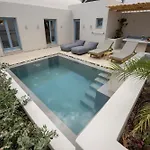 Tholaki Luxury